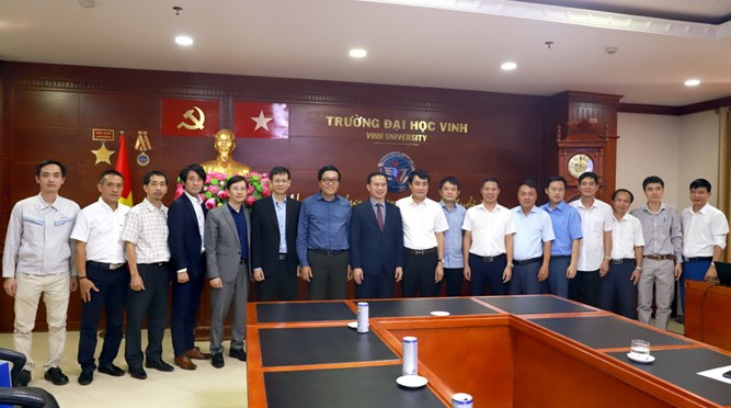  Toyota Việt Nam thăm và làm việc tại Trường Đại học Vinh